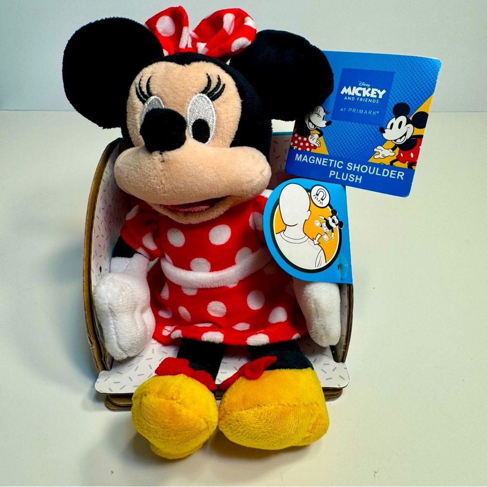 NWT. Disney Primark shoulder plush. Minnie Mouse shoudler plush